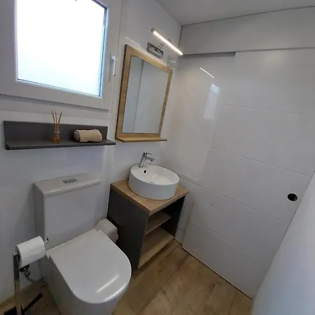 Σπίτι διακοπών House Ive, House Beta - A Romantic Hideaway In An Olive Grove By The Sea, Fenced With Privacy, Swimming Pool, Jacuzzi And Playground, Pomer Πούλα