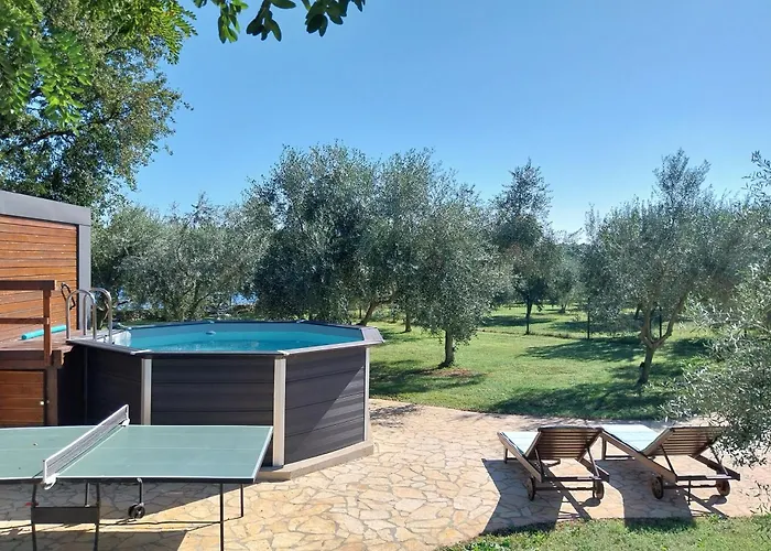 House Ive, House Beta - A Romantic Hideaway In An Olive Grove By The Sea, Fenced With Privacy, Swimming Pool, Jacuzzi And Playground, Pomer Holiday home *