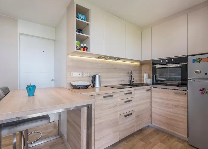 House Ive, House Beta - A Romantic Hideaway In An Olive Grove By The Sea, Fenced With Privacy, Swimming Pool, Jacuzzi And Playground, Pomer Holiday home *