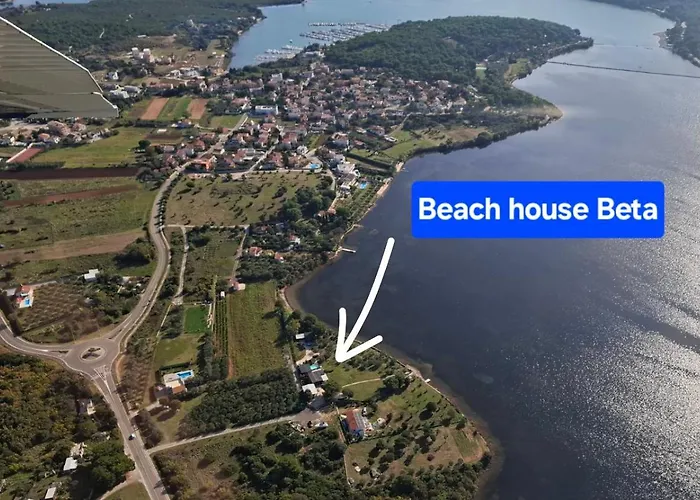 House Ive, House Beta - A Romantic Hideaway In An Olive Grove By The Sea, Fenced With Privacy, Swimming Pool, Jacuzzi And Playground, Pomer Holiday home *
