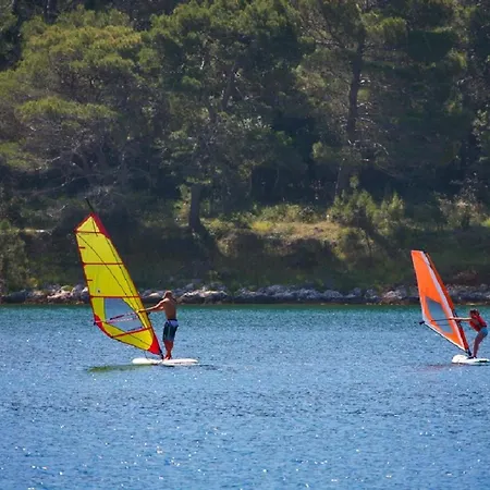 House Ive, House Beta - A Romantic Hideaway In An Olive Grove By The Sea, Fenced With Privacy, Swimming Pool, Jacuzzi And Playground, Pomer בית נופש פולה