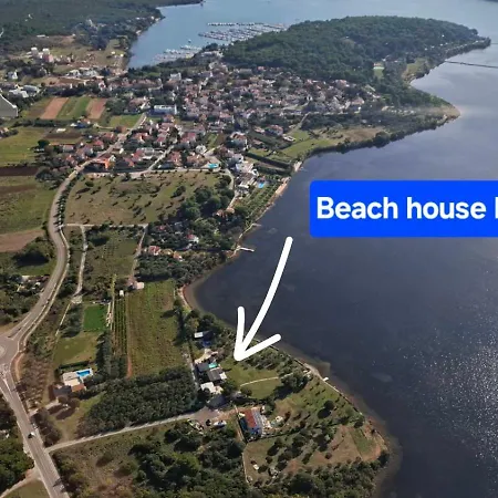 House Ive, House Beta - A Romantic Hideaway In An Olive Grove By The Sea, Fenced With Privacy, Swimming Pool, Jacuzzi And Playground, Pomer בית נופש *