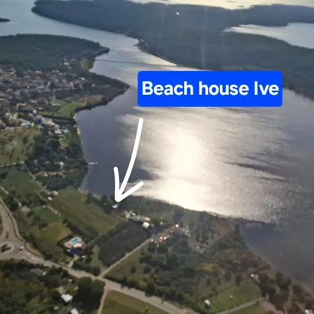 House Ive, House Beta - A Romantic Hideaway In An Olive Grove By The Sea, Fenced With Privacy, Swimming Pool, Jacuzzi And Playground, Pomer בית נופש פולה