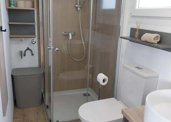 House Ive, House Beta - A Romantic Hideaway In An Olive Grove By The Sea, Fenced With Privacy, Swimming Pool, Jacuzzi And Playground, Pomer Nyaraló *