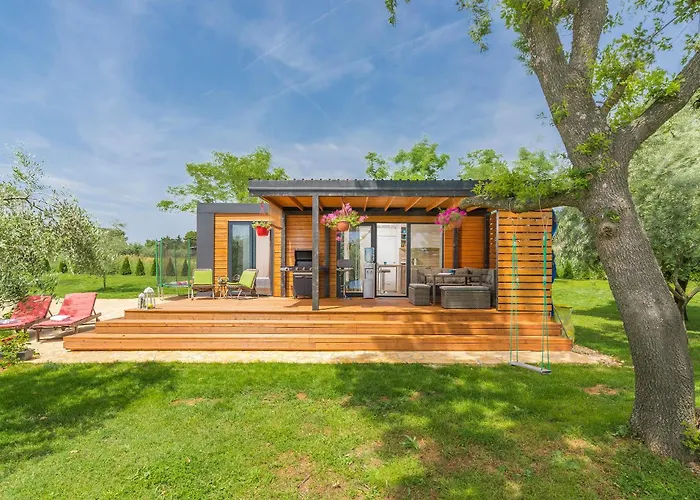 度假居 House Ive, House Beta - A Romantic Hideaway In An Olive Grove By The Sea, Fenced With Privacy, Swimming Pool, Jacuzzi And Playground, Pomer 普拉
