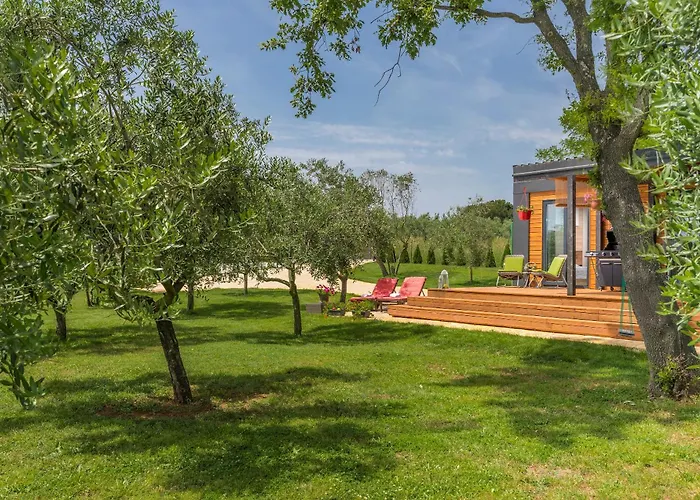 House Ive, House Beta - A Romantic Hideaway In An Olive Grove By The Sea, Fenced With Privacy, Swimming Pool, Jacuzzi And Playground, Pomer * 普拉