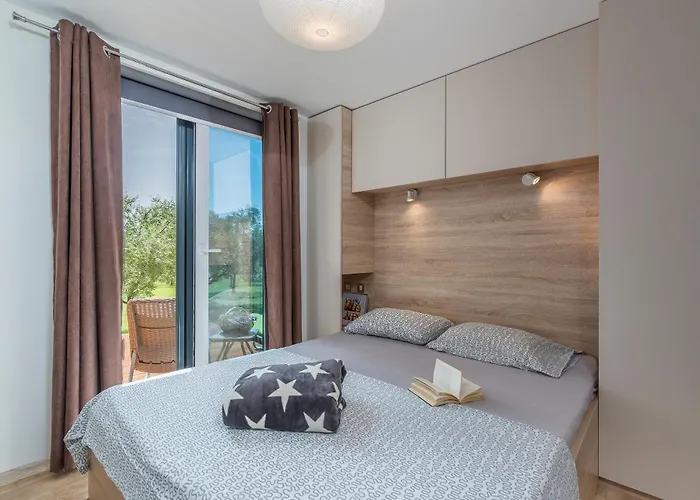 度假居 House Ive, House Beta - A Romantic Hideaway In An Olive Grove By The Sea, Fenced With Privacy, Swimming Pool, Jacuzzi And Playground, Pomer *