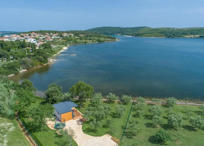 度假居 House Ive, House Beta - A Romantic Hideaway In An Olive Grove By The Sea, Fenced With Privacy, Swimming Pool, Jacuzzi And Playground, Pomer