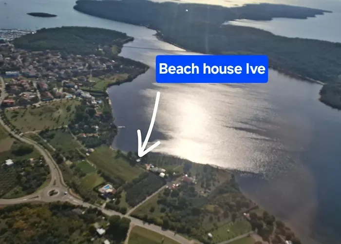 House Ive, House Beta - A Romantic Hideaway In An Olive Grove By The Sea, Fenced With Privacy, Swimming Pool, Jacuzzi And Playground, Pomer 度假居 普拉